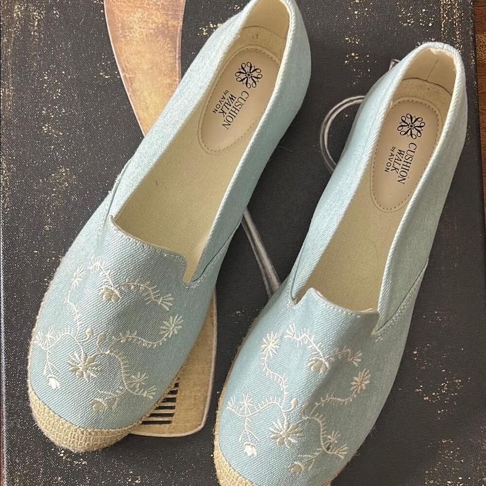 Avon Women's Blue Loafers